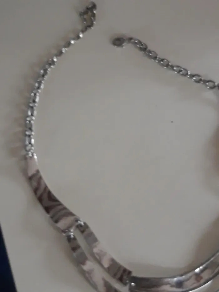 Collier ras de cou argenté semi rigide - photo numéro 4