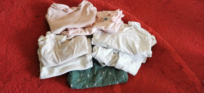 Lot vêtements fille 6 mois - photo numéro 7