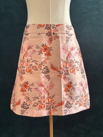 Mini jupe satinée brocart rose clair New Look – motif floral vintage baroque – taille 38