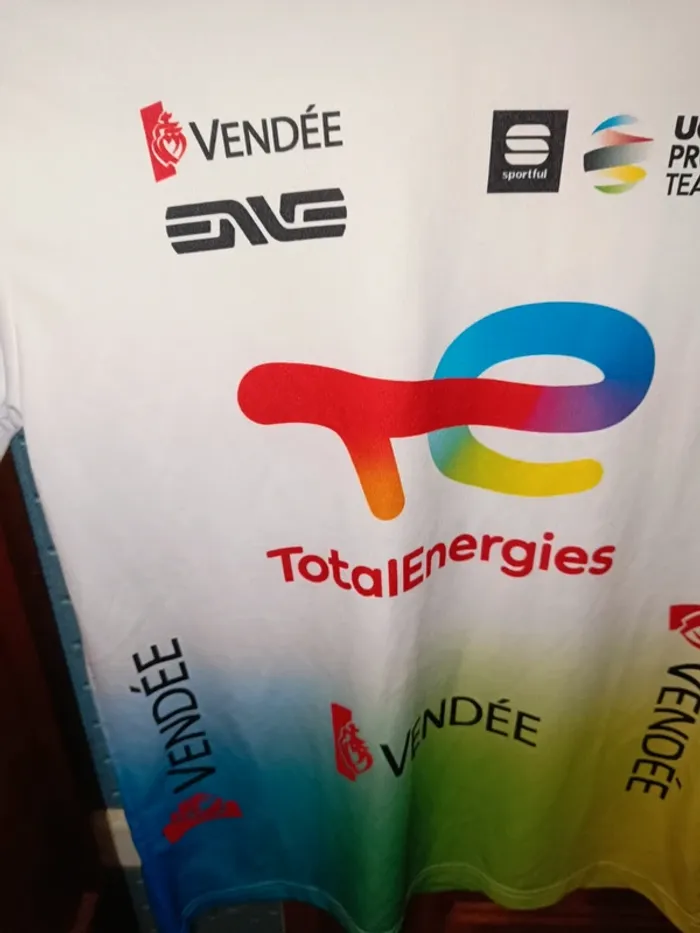 Maillot TotalEnergies taille S - photo numéro 2