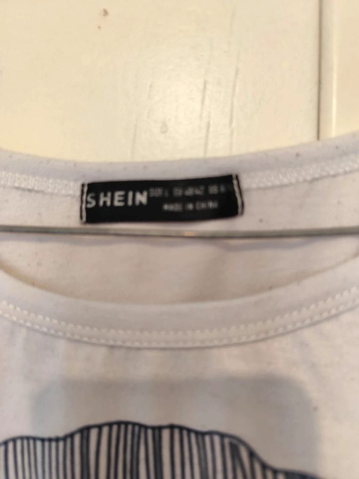 T-shirt femme avec imprimé taille L - photo numéro 3