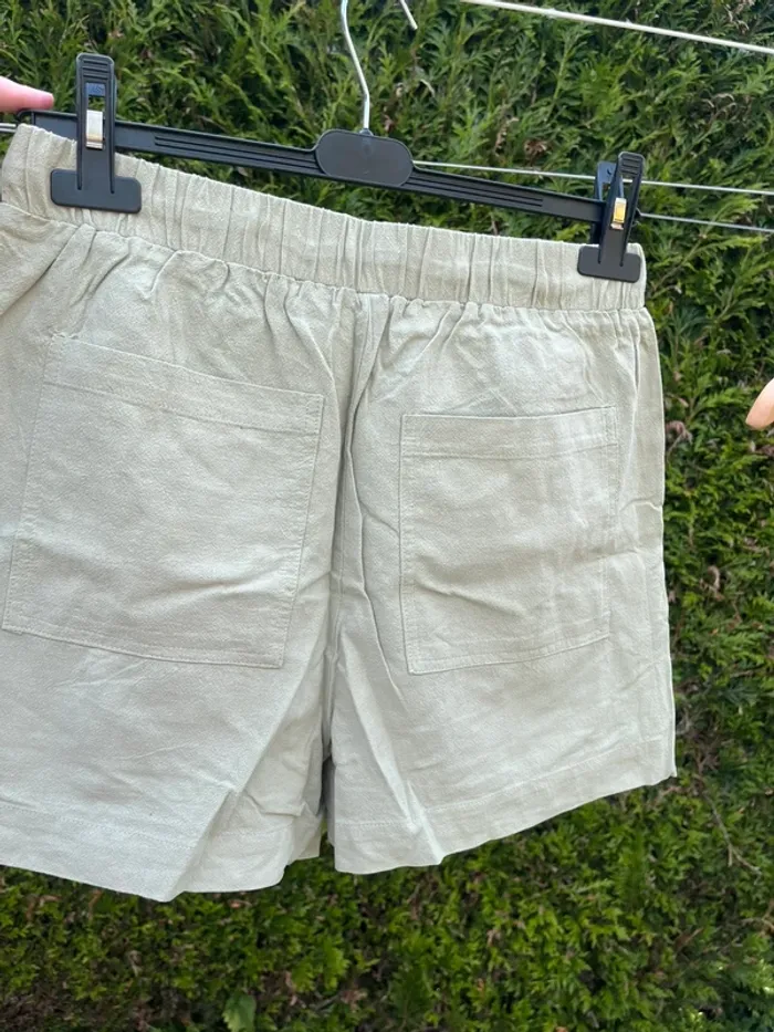 short rustique vert stradivarius - photo numéro 4