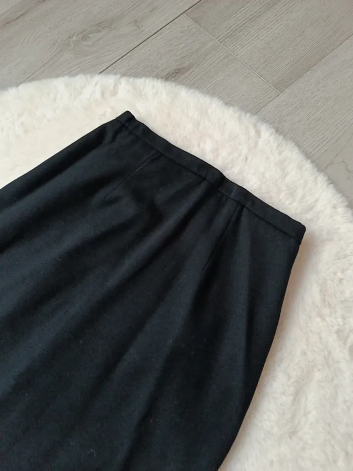 Jupe noire droite classique – Taille 36 (S) - photo numéro 3