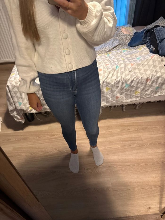 Jeans hollistet