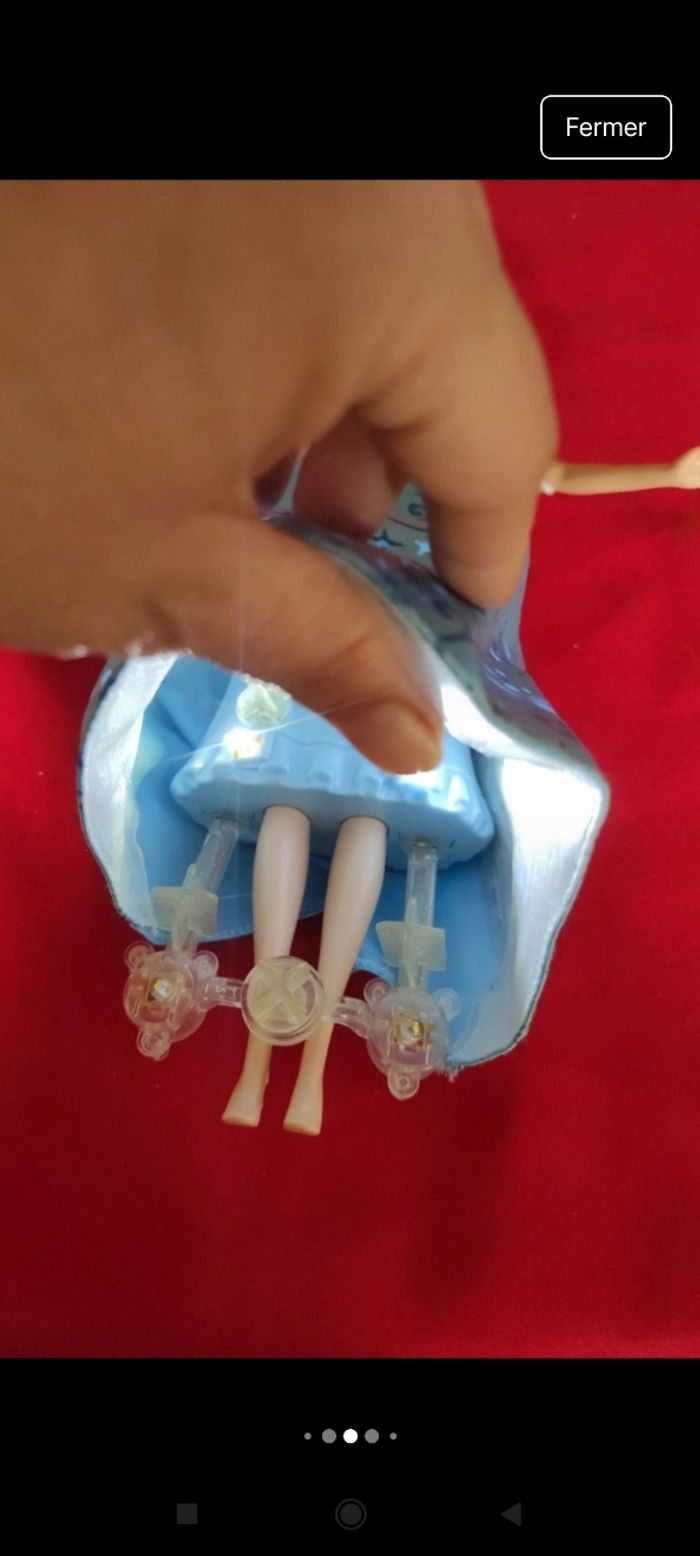 Très belle poupée Mattel lumineux et musicale j24 - photo numéro 3