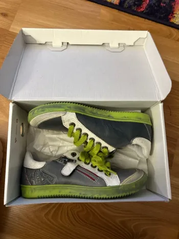 GBB chaussures en cuir neuves pointure 31