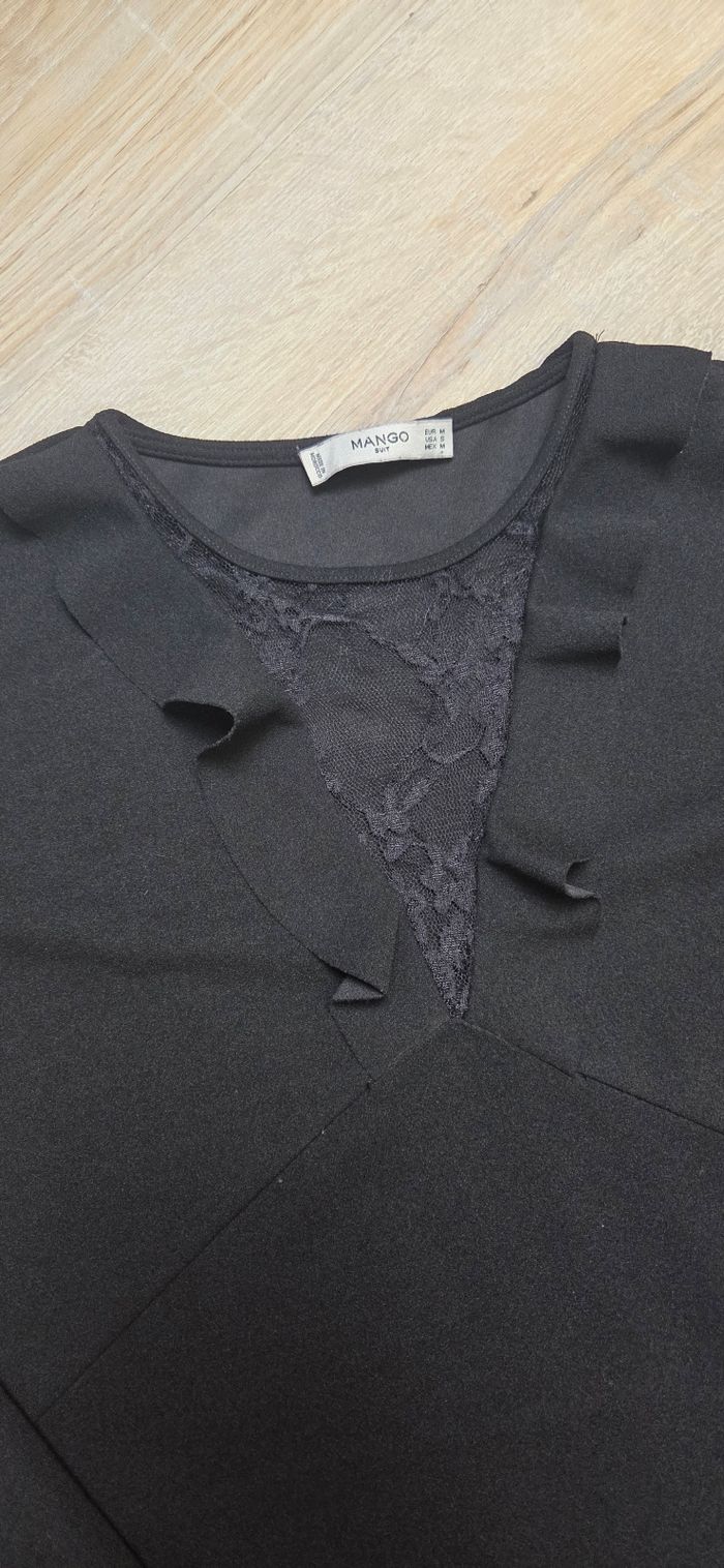 Robe Mango taille M noir en très bon état dentelle et froufrou - photo numéro 3