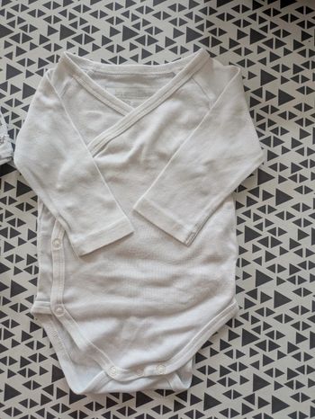 Lot de 2 bodies ML TBE