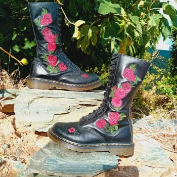 Dr. Martens Vonda 1914 roses brodées 38