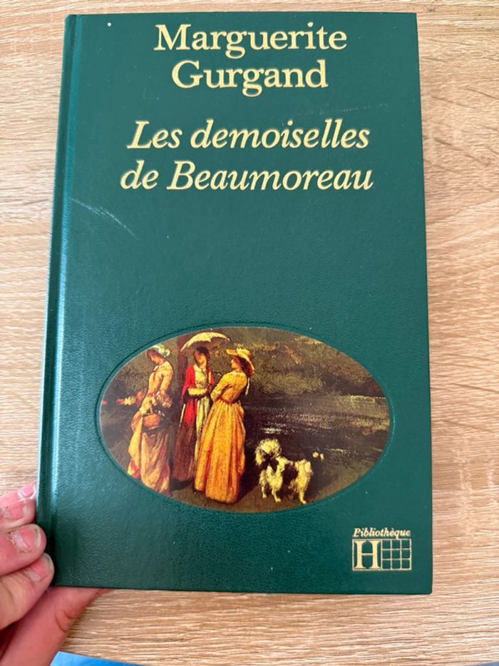📚 livre les demoiselles de Beaumoreau 📚 - photo numéro 2