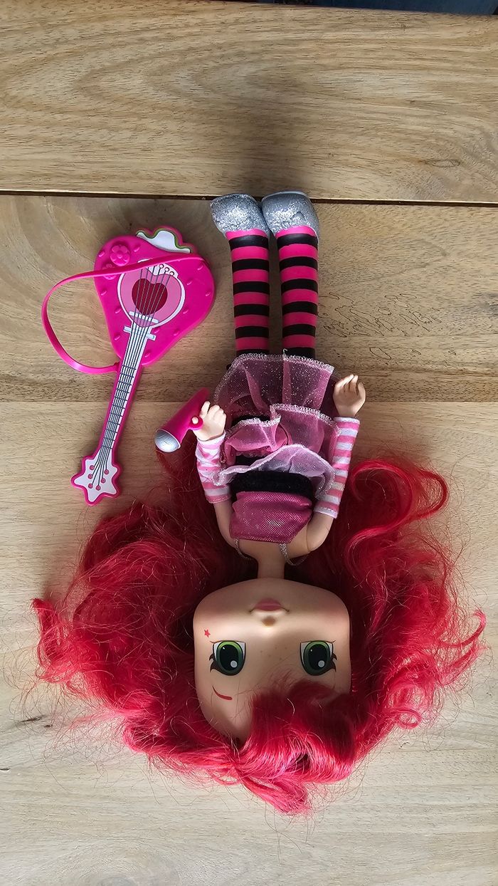 Poupée Charlotte aux fraises 🍓 - photo numéro 3