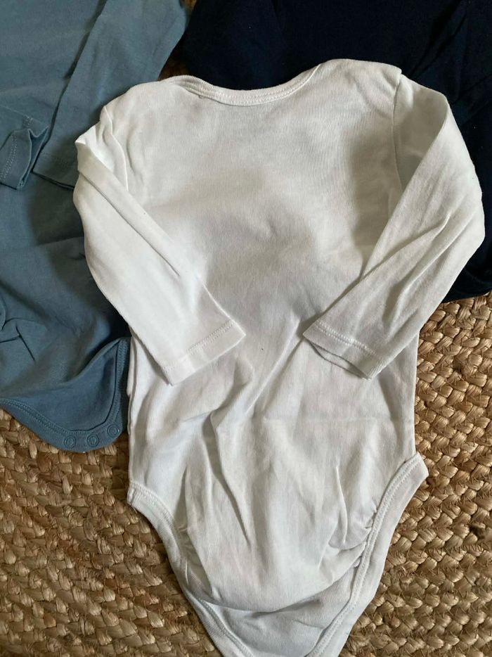 Lot de 5 bodies ml 2/6 mois - photo numéro 7