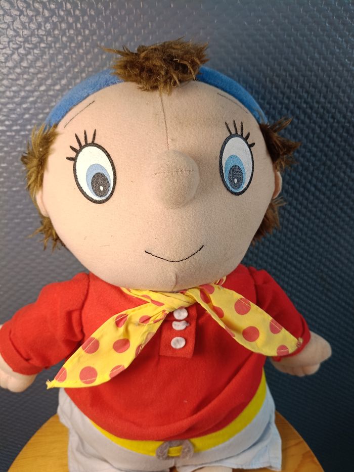 Peluche oui-oui de 55 cm ✨ - photo numéro 2