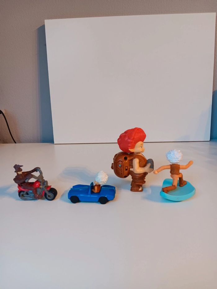 Lot 4 figurines vintage arthur et les minimoys
taille 10cm pour la plus grande - photo numéro 2