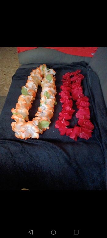 Lot de 2 Colliers de fleurs en tissus