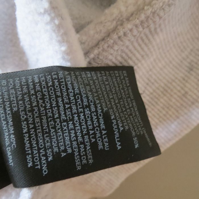 Sweat Hellfire Club – Collection officielle Netflix x H&M (Divided) Unisexe😎 - photo numéro 9