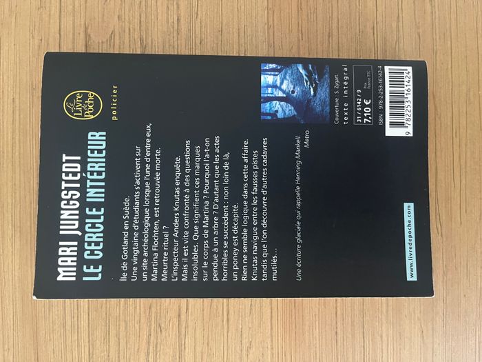 Le cercle intérieur - Mari Jungstedt - photo numéro 2