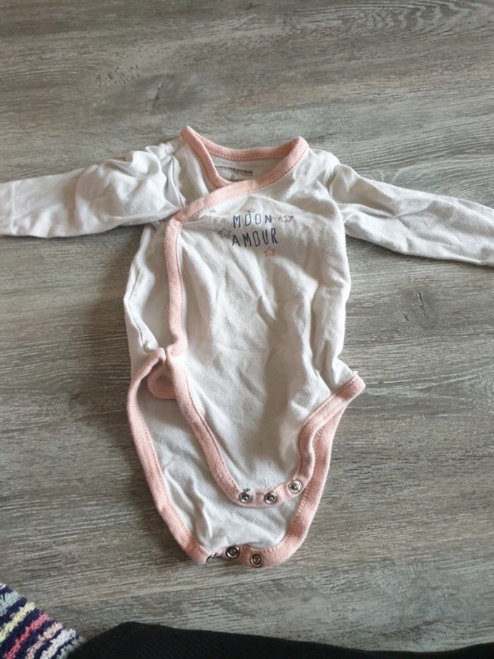 Lot body 6mois - photo numéro 7