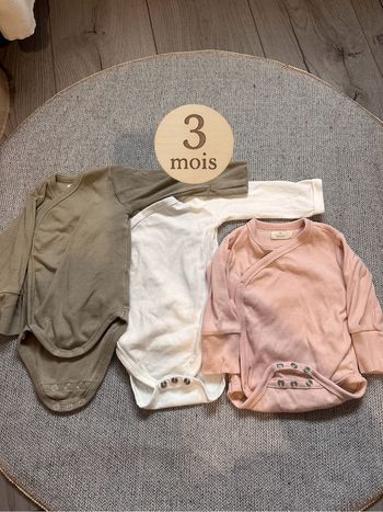 Lot 3 bodies manches longues