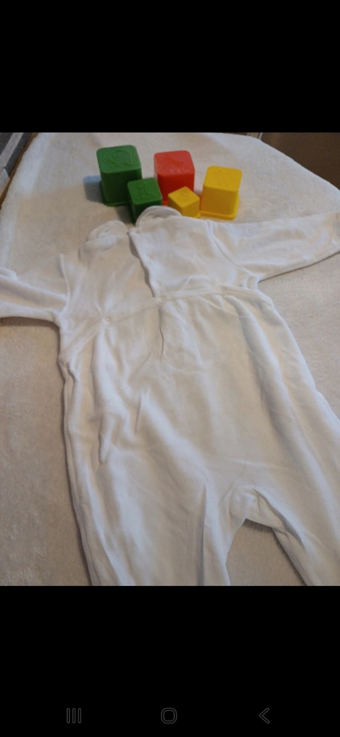 Pyjama bébé taille 18 mois - photo numéro 4