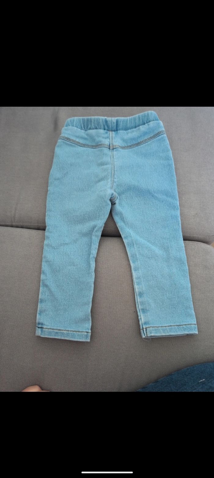 Pantalon  Kiabi 18 mois - photo numéro 2