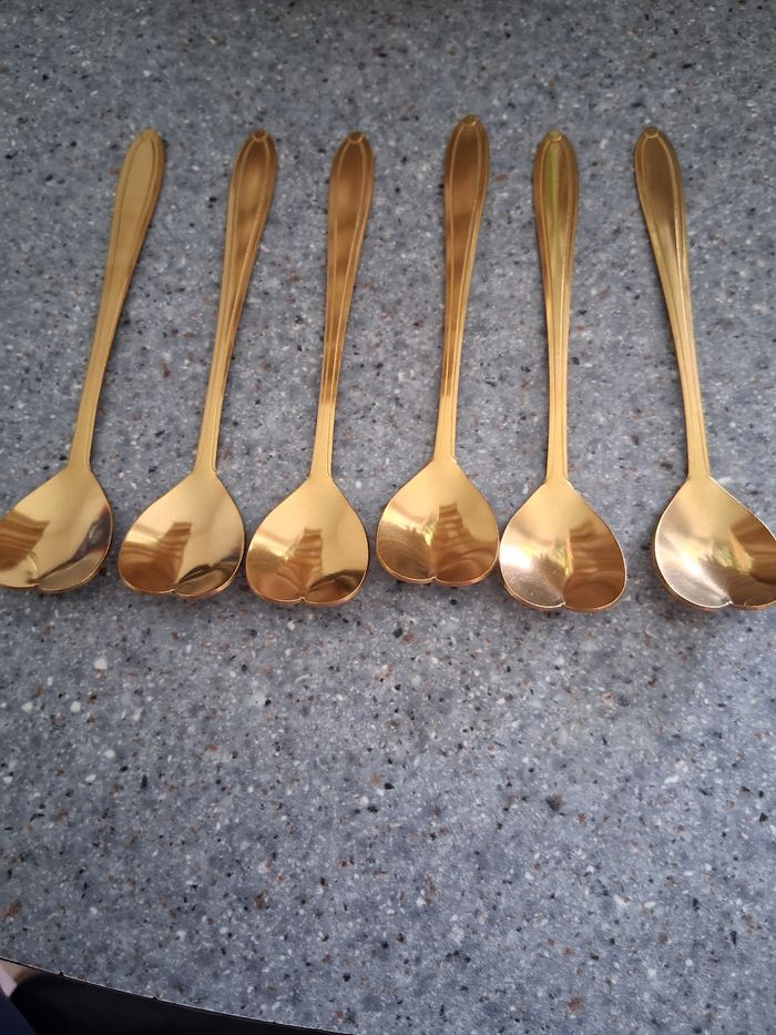 Lot de 6 cuillères à café forme cœur Doré