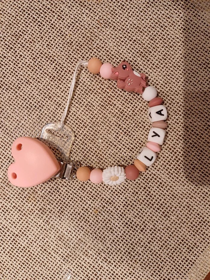 Attache tetine - photo numéro 3