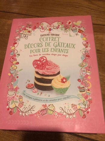 Coffret décors de gâteaux pour les enfants usborne
