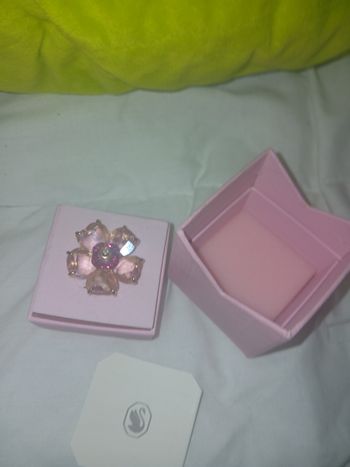 Bague swarovski très bon état  115