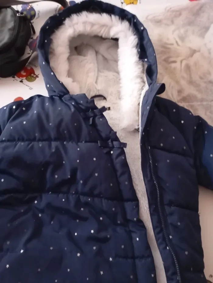 Blouson fille très chaud taille 98cms(3 ans)