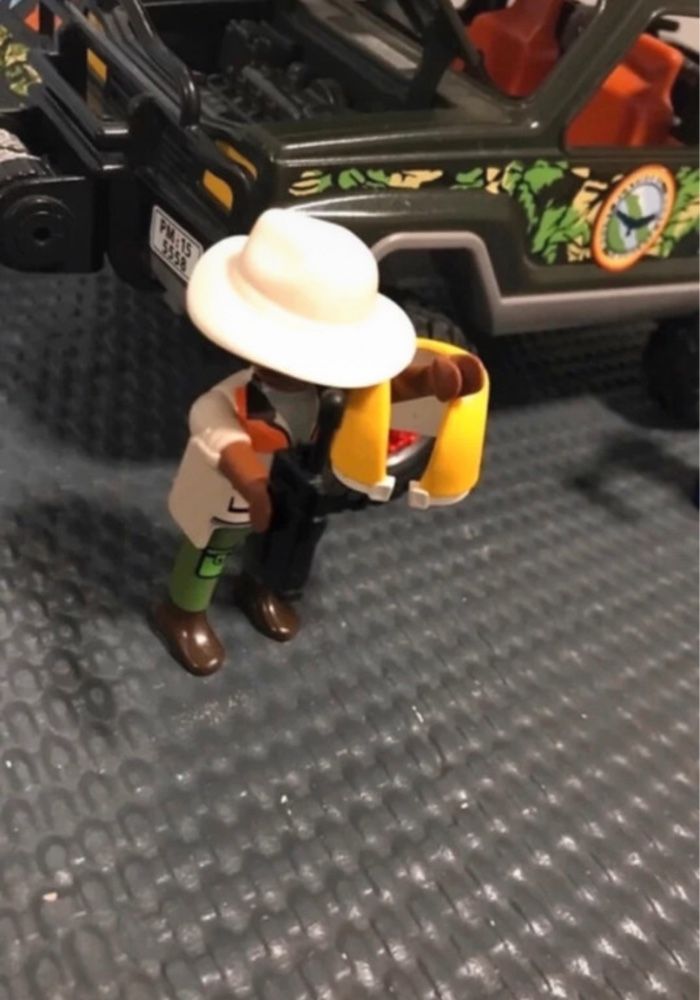 voiture playmobil 5558 les aventuriers Wild Life Pick Up - photo numéro 2