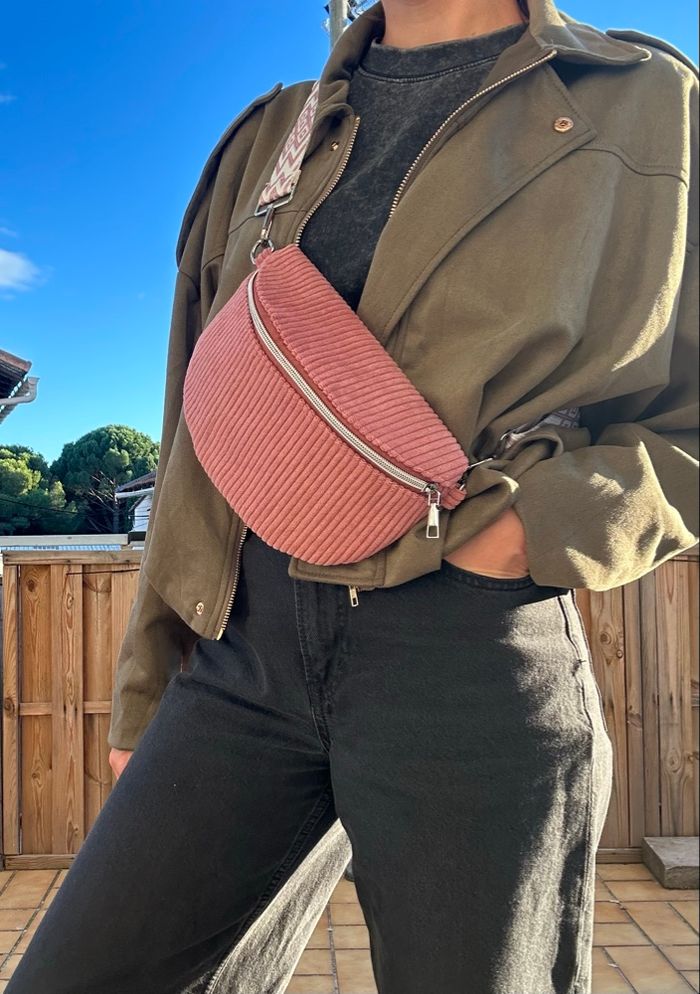 Sac banane rose velours côtelé - photo numéro 7