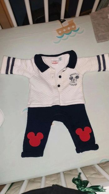 - Combinaison longue en maille Mickey Disney
