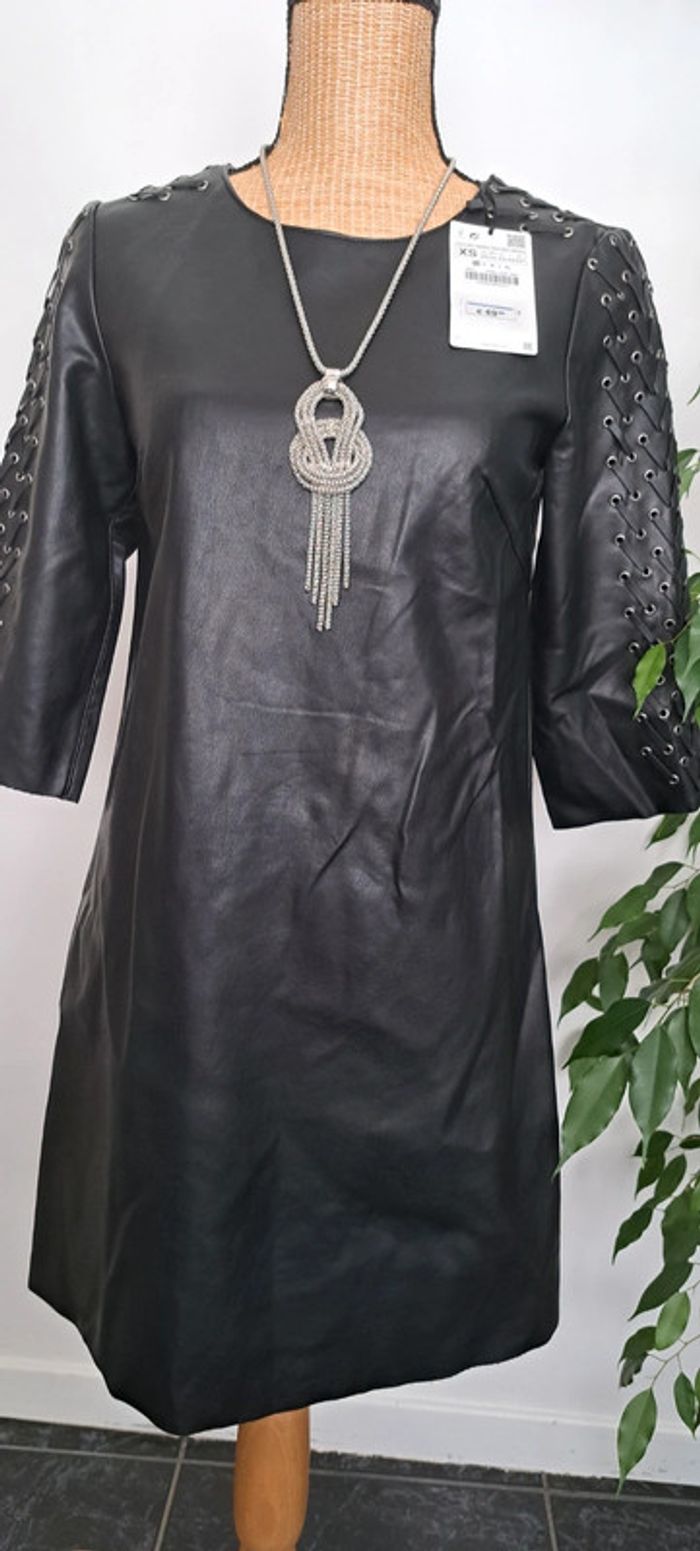 Robe en simili cuir Zara - photo numéro 6
