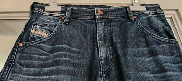 Jean 👖 DIESEL taille 12 ans excellent état - photo numéro 2