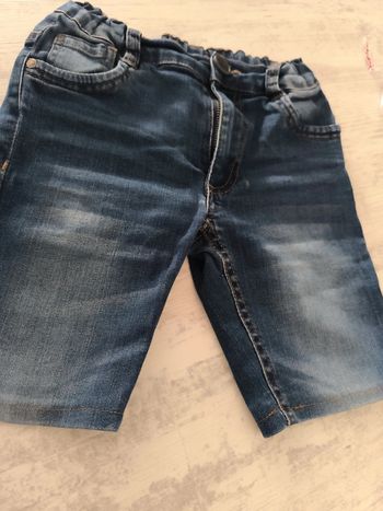 Bermuda short long tape à l'oeil 7 ans