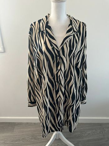 Robe chemise zèbre noire et beige crème Vintage T54/56 7XL/8XL