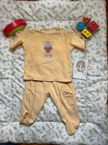 Pyjama en velours 2 pièces jaune 12 mois