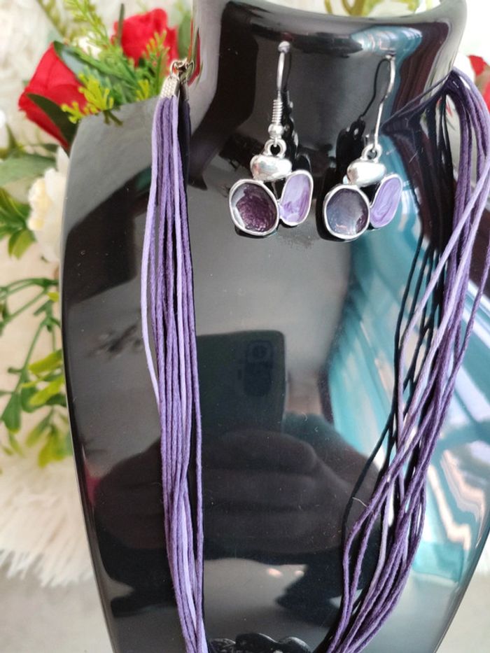 Collier ras de cou et ses boucles d'oreilles - photo numéro 3