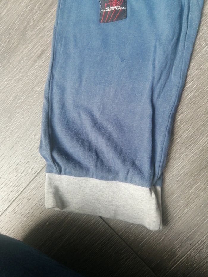 Pyjama spiderman 8A - photo numéro 10