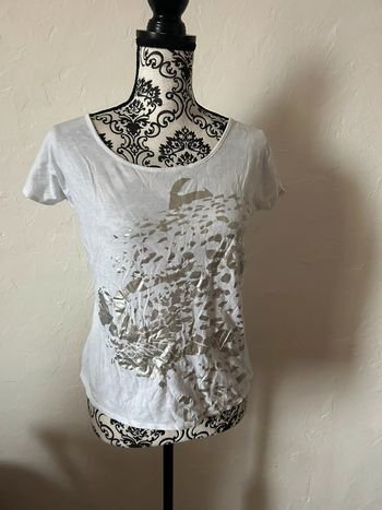 Tee shirt blanc et argenté🥰 taille 38