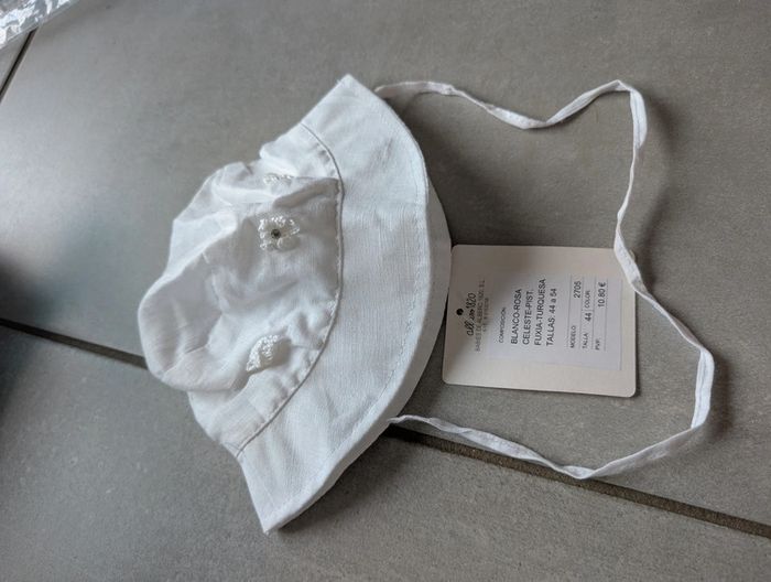 Chapeau neuf - photo numéro 2
