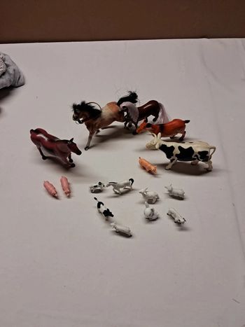 Lot d animaux (16)