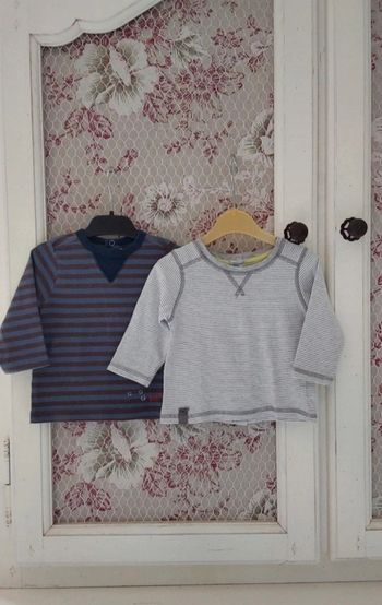 Lot de 2 hauts  6/9 mois 71 cm Vertbaudet et Sergent Major