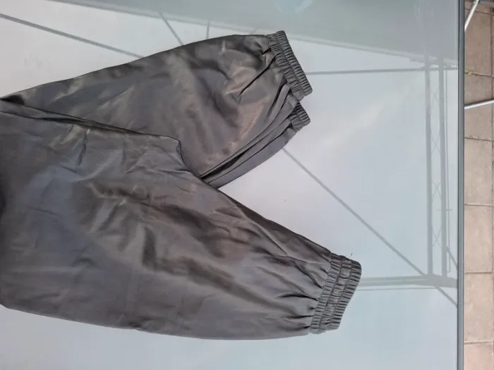 Pantalon effet cuir Kiabi T36 - photo numéro 2