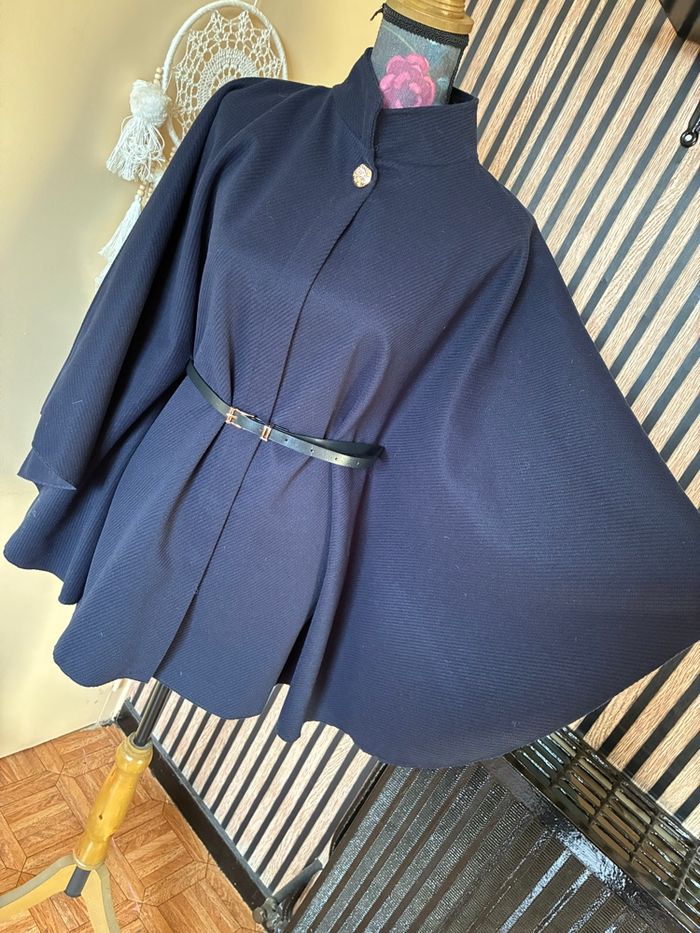 Cape bleu marine - photo numéro 2