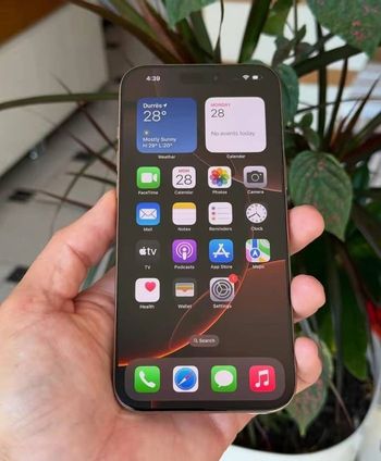 I P h o n e 16 pro max