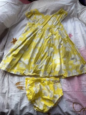 Ensemble robe fleur et blommer 3ans 