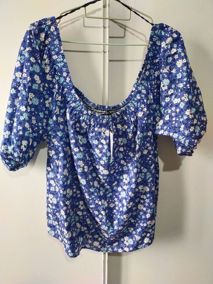 Blouse fleurie De facto taille 3xl soit 46/48