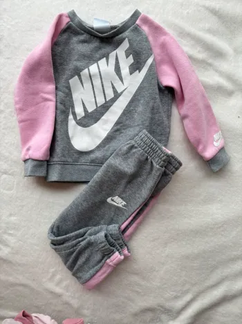 Ensemble Nike fille - 24 mois